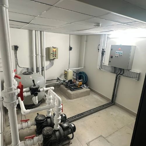 Fit out contractor in Abu Dhabi reviewing commercial project works