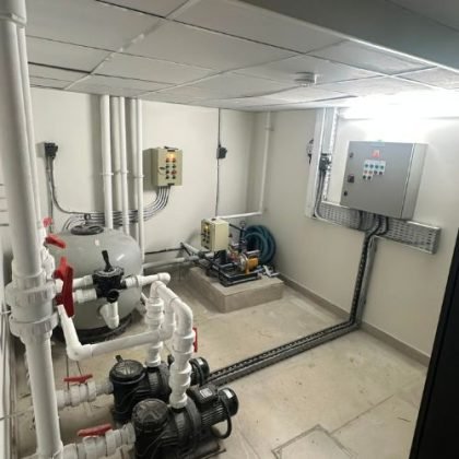 Fit out contractor in Abu Dhabi reviewing commercial project works